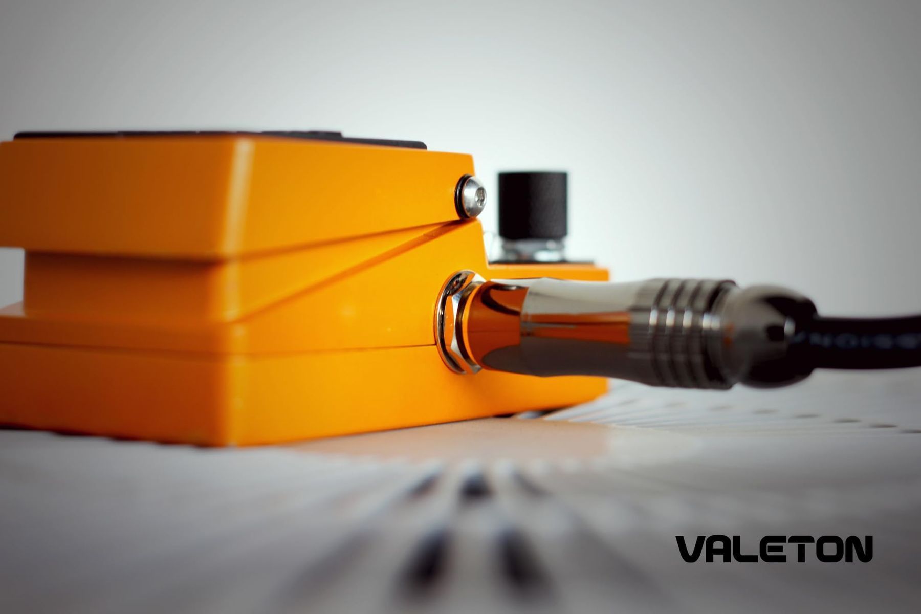Valeton VGC-3 10ft Premium Instrument Cable Straight-Straight for Electric Acoustic Guitar bass Other Musical Instrument — Slide 6 of 7
