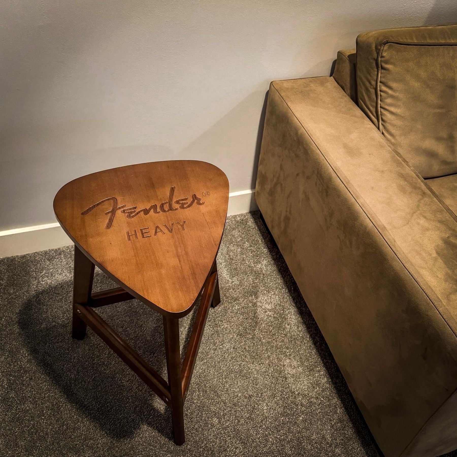 P Pluginz Fender Guitar Pick End Table — Slide 6 of 7