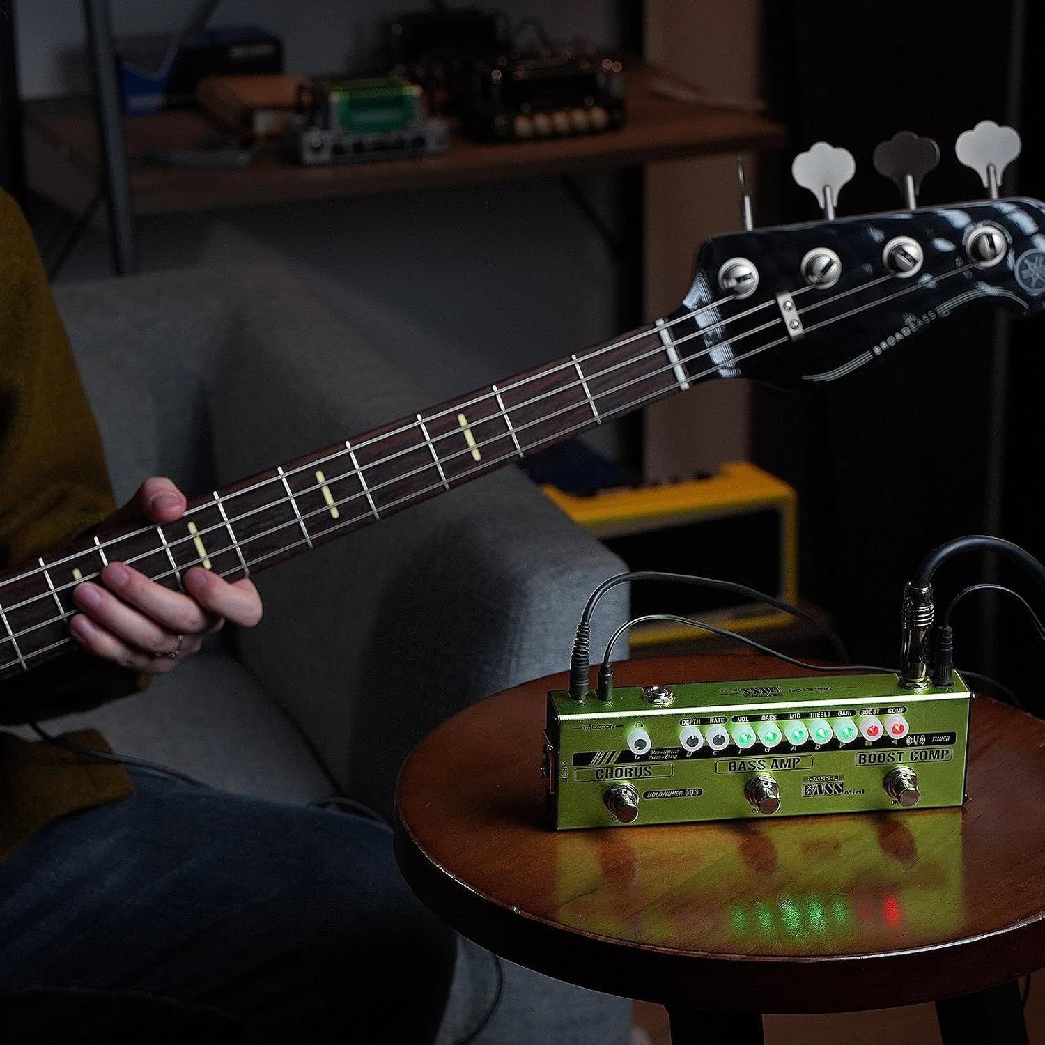 Valeton MES-2 Dapper Bass Mini Effect Strip — Slide 7 of 7
